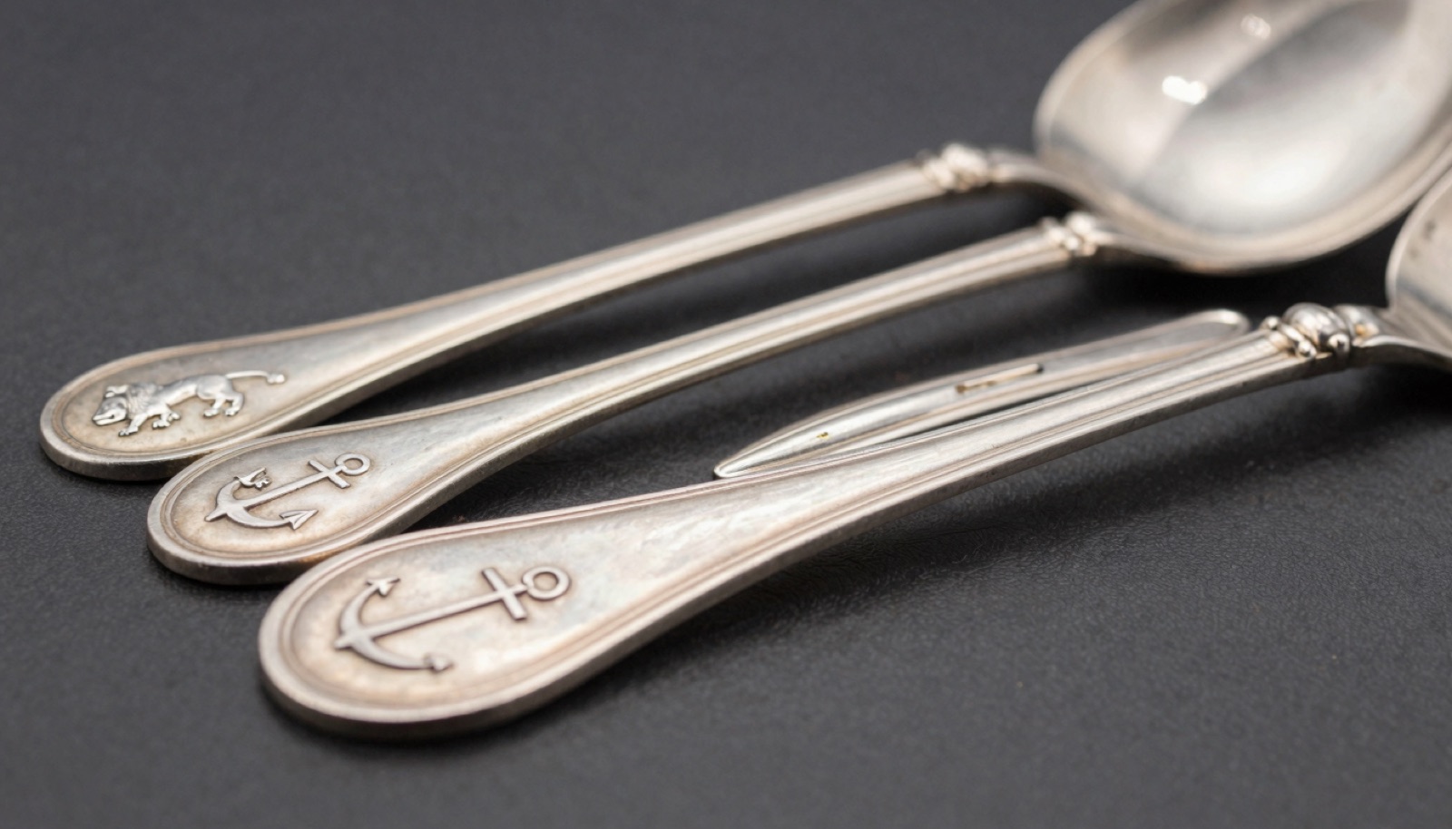 How to identify silver marks from a photo: a step-by-step guide