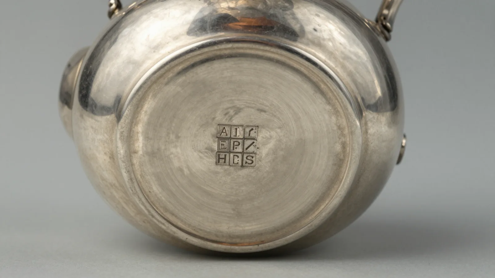 A1, A2 and quality numbers on silver plate